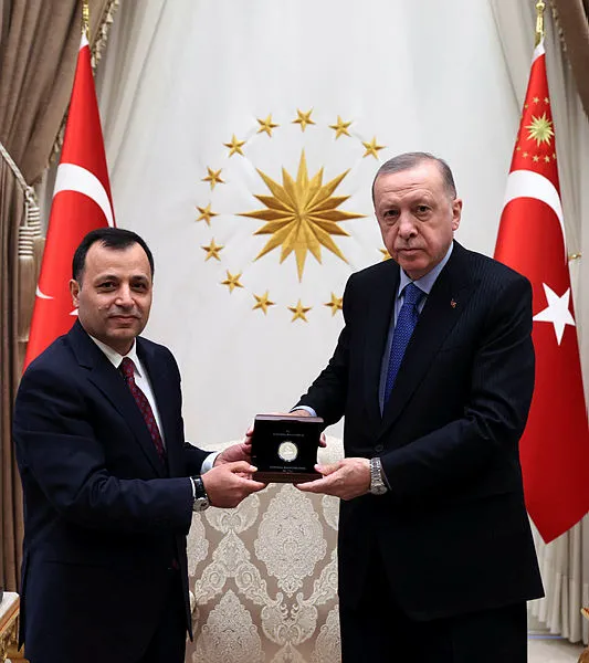 Başkan Erdoğan Anayasa Mahkemesi Başkanı Zühtü Arslan’ı kabul etti