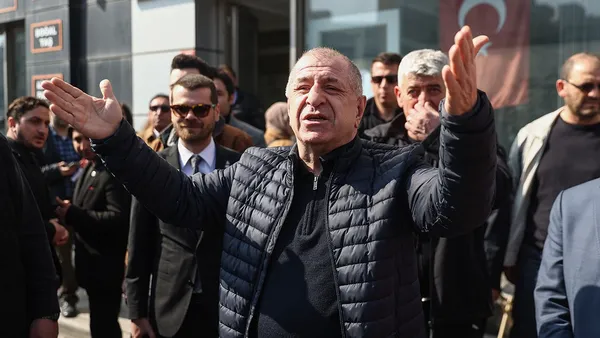 gizli-protokol-chpde-panik-yaratti-umit-ozdag-ifsaladi-kemal-kilicdaroglu-tutustu-chp-ve-yandas-medyasi-da-top-1689715939059.jpg Gizli protokol CHP'de panik yarattı! Ümit Özdağ ifşaladı Kemal Kılıçdaroğlu tutuştu! CHP ve yandaş medyası da topa girdi - 6