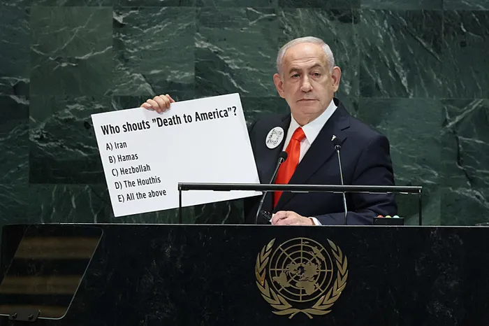 katliamci-netanyahuya-bmde-sok-kursuye-cikinca-salon-bosaldi-1758893904949.jpg Netanyahu BM kürsüsünde (AFP)