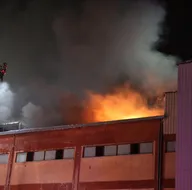 İstanbulda fabrika yangını! Ölü ve yaralılar var...