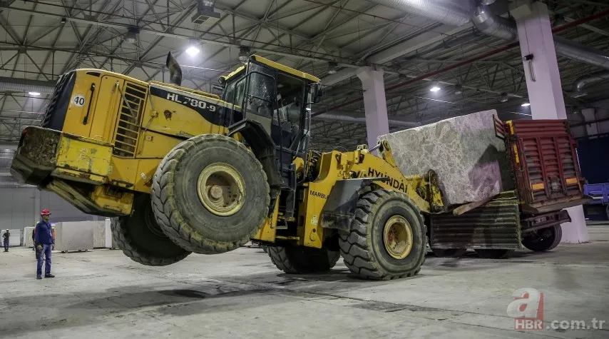 Bursa'da fuarda sergilenecek mermerler yaklaşık bin 300 TIR'la taşındı 5