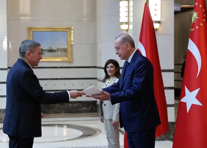 Büyükelçilerden Başkan Erdoğan’a güven mektubu