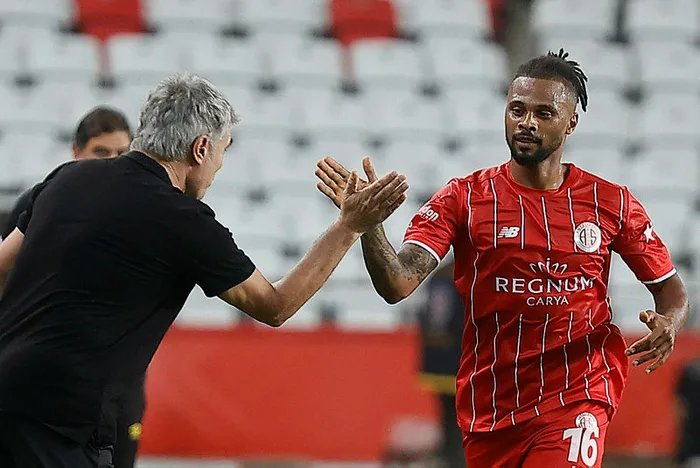 Son dakika: Antalyaspor’da Ersun Yanal dönemi sona erdi