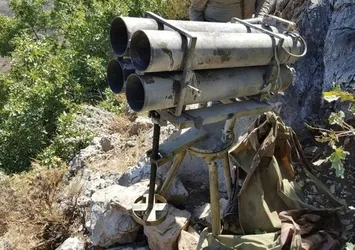 Çukurca'da teröristlere ait ÇNRA ele geçirildi