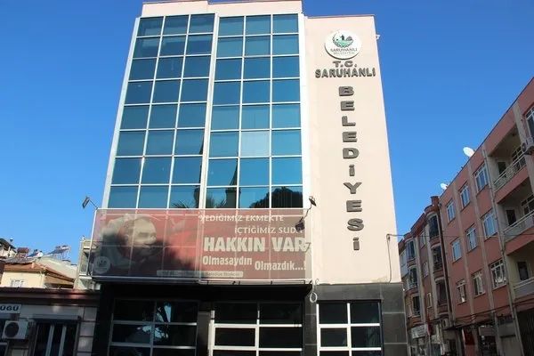 Koronavirüsü atlatan CHP’li Belediye Başkanı Zeki Bilgin’in teşekkür yöntemi şaşırtmadı! Sağlıkçıların heykelini yapacak