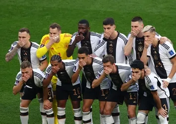 Almanya ile fena dalga geçtiler! Olay görüntüler