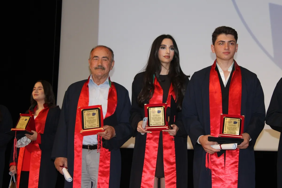 Emekli öğretmen 79 yaşında avukat oldu - 3