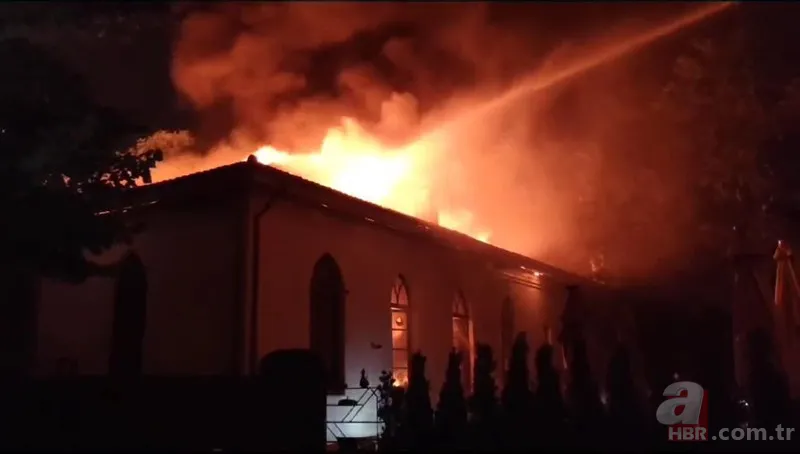 Topkapı Sarayı'ndaki tarihi restoranda yangın! Milli Saraylar Başkanlığı'ndan açıklama geldi 9