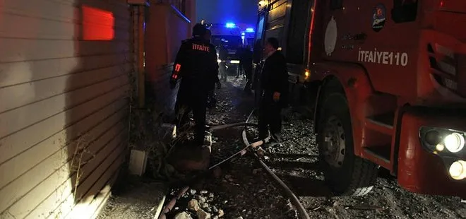 Kars’taki yangında mahsur kalan 15 kişi kurtarıldı