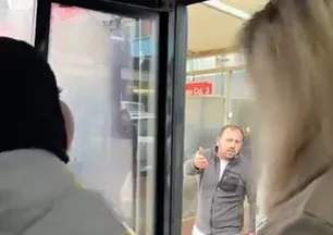 Bursa'da güzergah tartışmasında ilginç anlar! Otobüs şoförü yolcuları böyle çileden çıkardı