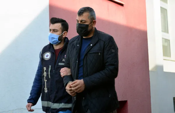 1650618386192.jpg Çalıştığı bankanın müşteri imzalarını taklit etti! İşte 12 milyon TL kredi çeken zanlıların cezası - 3