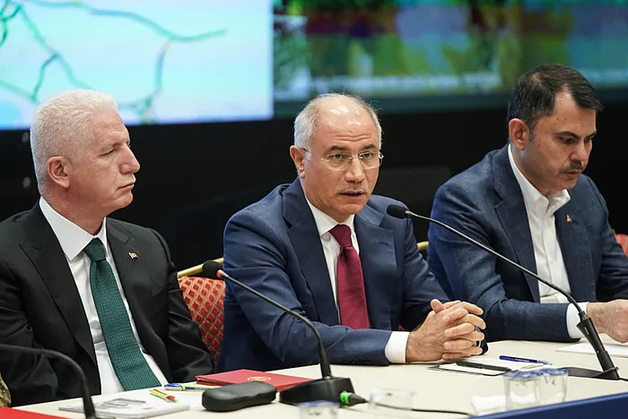 62lik-istanbul-depreminde-veriler-ne-bakanlar-afadda-konustu-seferberlik-cagrisi-binalardaki-son-durum-1745499331099.jpg Fotoğraf: AA