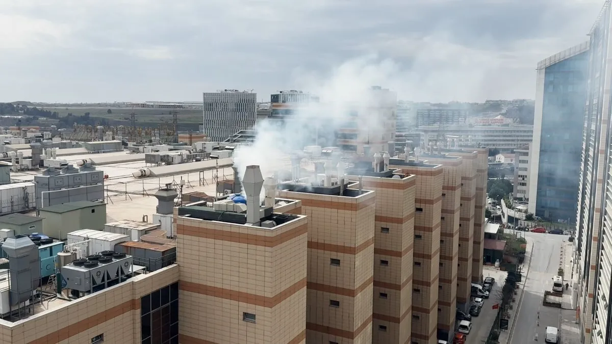 Kuyumcukent'ten yükselen dumanlar korkuttu