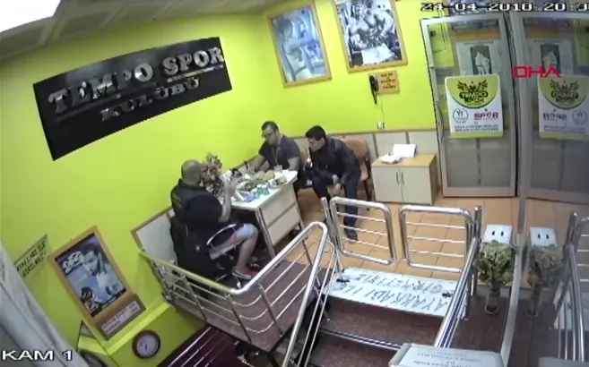 Konya'da öfkeli koca dehşet saçtı