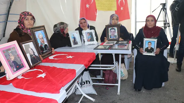 Evlatları HDP tarafından kaçırılan acılı anneler bayramı buruk karşılıyor - 4