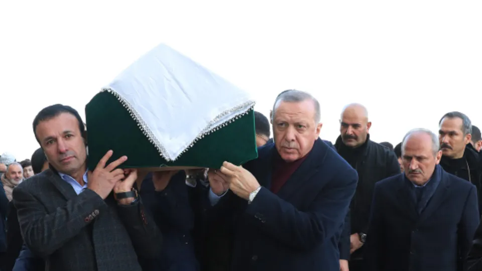 Başkan Erdoğan tabutu bizzat omuzlamıştı! Kim olduğu ortaya çıktı...