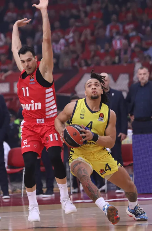 Fenerbahçe’ye Atina’da darbe! THY Avrupa Ligi’ne çeyrek finallerde veda etti