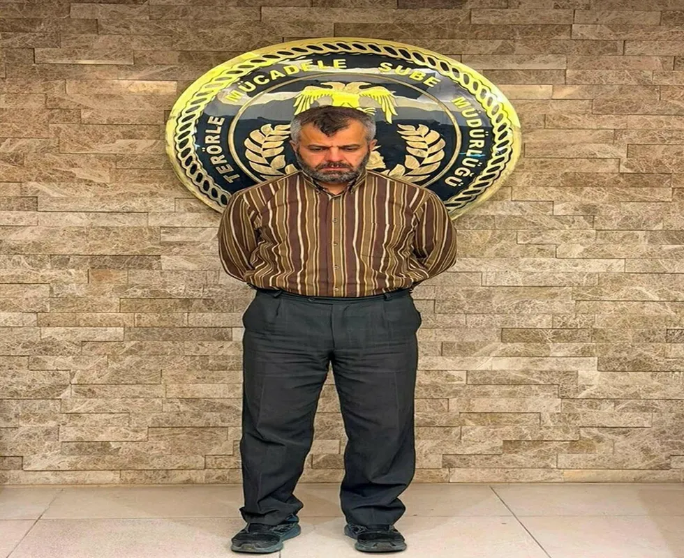 FETÖ’nün suikast timindeki Burkay Karatepe’ye maddi destek iddiası: İstanbul ve Eskişehir’de 10 şüpheli yakalandı - 2
