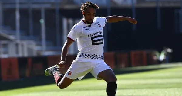 cimbom-bir-transferi-daha-resmen-duyurdu-sacha-boey-resmen-galatasarayda-1627310235680.jpg Cimbom bir transferi daha resmen duyurdu! Sacha Boey resmen Galatasaray'da - 1