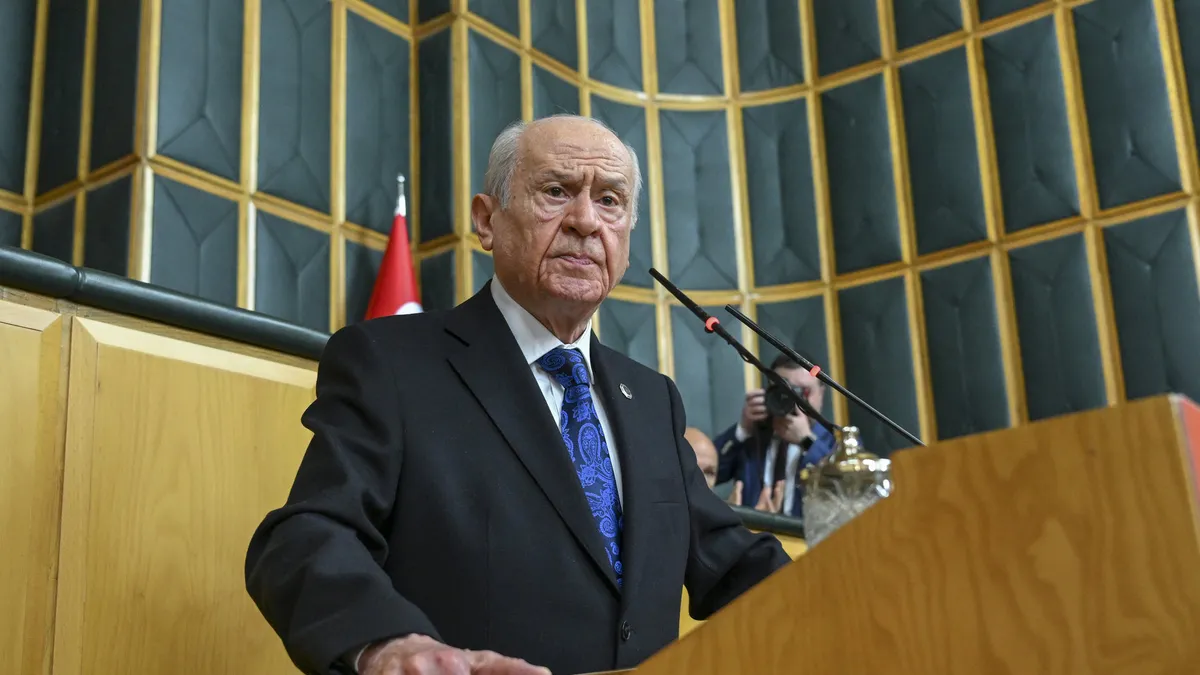 Bahçeli'den bayrak provokasyonu tepkisi: DEM Parti birinci derece sorumludur