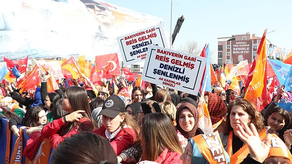 baskan-recep-tayyip-erdogana-denizlide-yoresel-karsilama-1708601505209.jpeg Başkan Recep Tayyip Erdoğan'a Denizli'de yöresel karşılama! - 2