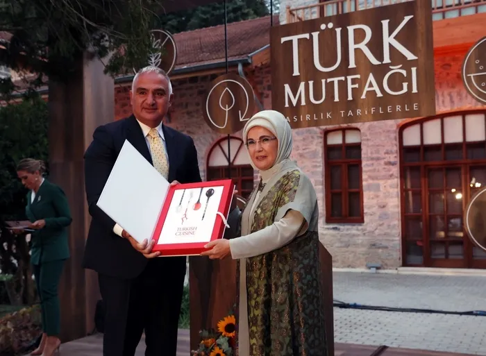 Emine Erdoğan: Gastrodiplomasi alanında yeni rekorlar kırabiliriz | "Asırlık Tariflerle Türk Mutfağı" kitabı tanıtıldı - 7