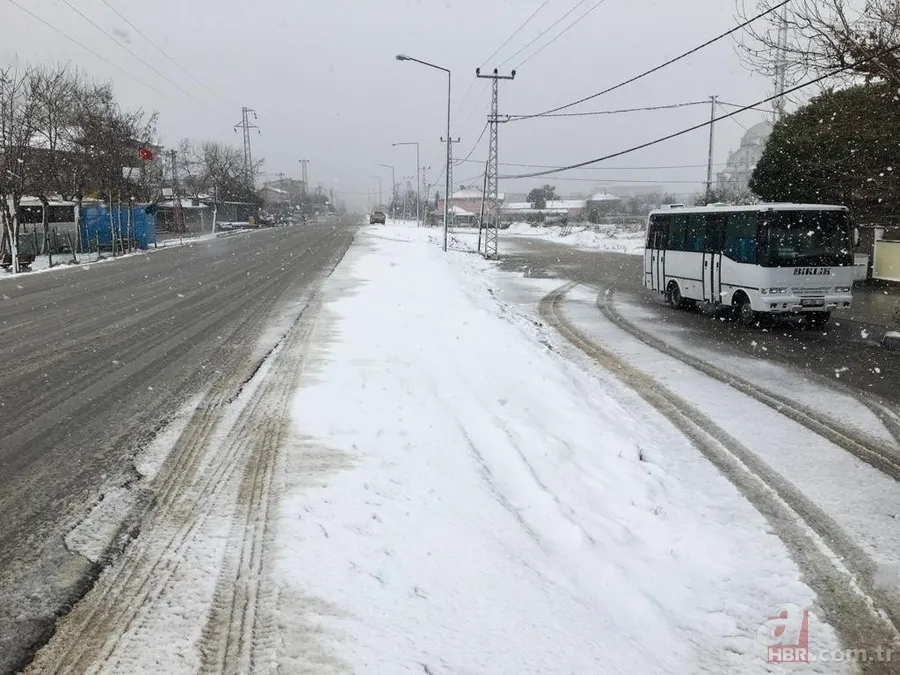 İstanbul'un Silivri ve Çatalca ilçelerinde kar yağışı etkili oluyor 3