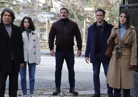 Zirveye oynarken veda iddiası! Teşkilat dizisinde kafalar karışık! O isimin akıbeti...