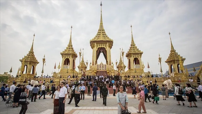 turkiye-o-listeye-damga-vurdu-2024te-en-cok-ziyaretci-alan-10-turizm-sehri-1735633273413.jpeg Dünyada en çok turist çeken yer ise 32,4 milyon ile Bangkok oldu (AA)