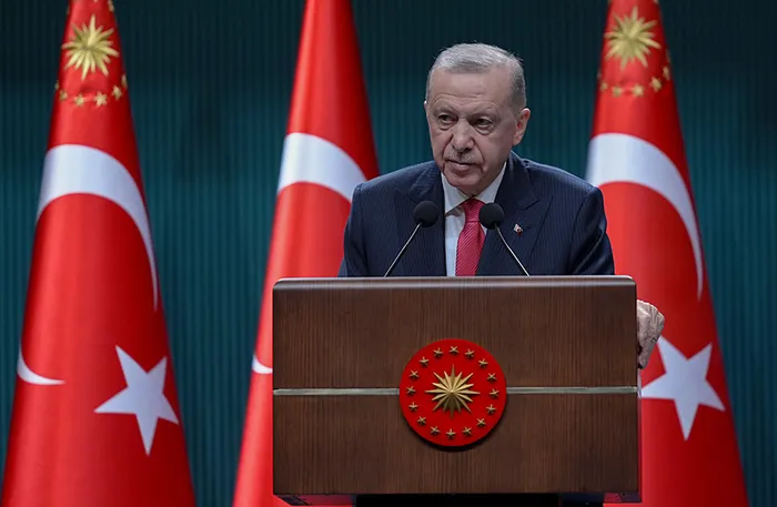 natodan-liderlere-cagri-avrupanin-turkiyeye-ihtiyaci-var-baskan-erdogan-uyarmisti-kopruden-onceki-son-cikis-1741681412457.jpg Başkan Erdoğan, Kabine Toplantısı'nın ardından açıklamalarda bulundu | Fotoğraf: AA