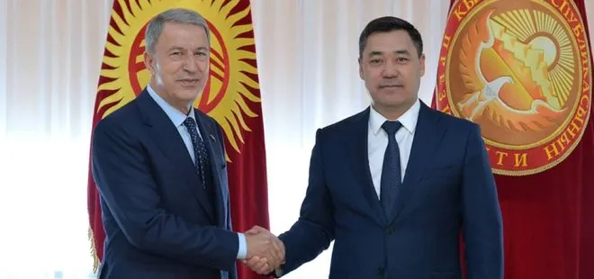 Milli Savunma Bakanı Hulusi Akar, Kırgızistan Cumhurbaşkanı Sadır Caparov ile görüştü