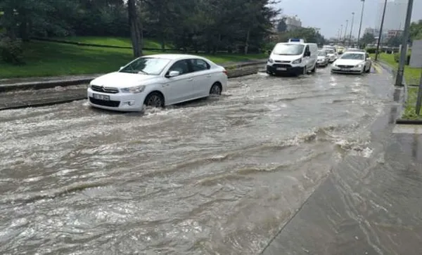 meteorolojiden-basta-istanbul-olmak-uzere-cok-sayida-ile-son-dakika-saganak-yagis-ve-firtina-uyarisi-istanbul-ankara-izmirde-bu-hafta-hava-durumu-nasi-1631218749395.jpg Meteoroloji'den başta İstanbul olmak üzere çok sayıda ile son dakika sağanak yağış ve fırtına uyarısı! İstanbul Ankara İzmir'de bu hafta hava durumu nasıl olacak? - 8