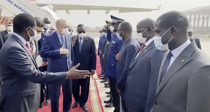 Son dakika: Başkan Erdoğan Senegal Cumhurbaşkanı Macky Sall tarafından karşılandı