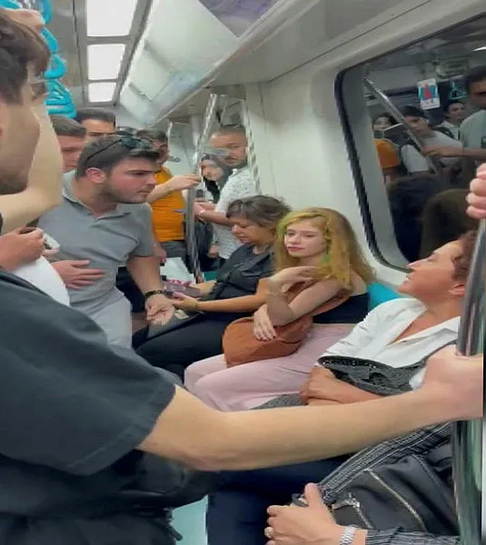 Marmaray’da başörtüsüne hakaret! Saldırıyı önleyen genç o anları anlattı