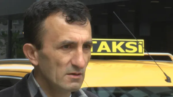 İzmir'de şaşırtan olay! Taksicinin aracına aldığı kişiler hırsız çıkınca... - 1