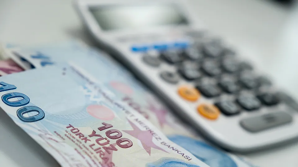 SGK'ya başvuran erken emekli oluyor! Bu mesleklerde çalışanlar dikkat! Özel ya da kamu fark etmeksizin her yıl 3 ay kazanılıyor! İşte o meslekler...
