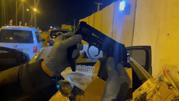 Diyarbakır'da kaçakçılık operasyonu! Onlarca tabanca ele geçirildi - 1