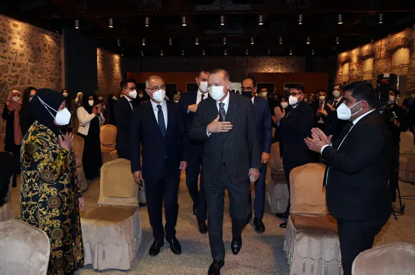 Başkan Erdoğan duyurdu! Emekli bayram ikramiyeleri o tarihlerde hesaplarda