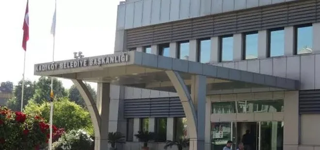 Kadıköy Belediyesi'ne haciz şoku! Başkan odasındaki eşyalar yedieminin!