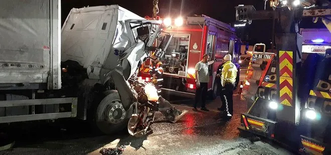 Son dakika: İstanbul Başakşehir’de iki kamyon çarpıştı: 1 ölü, 1 yaralı