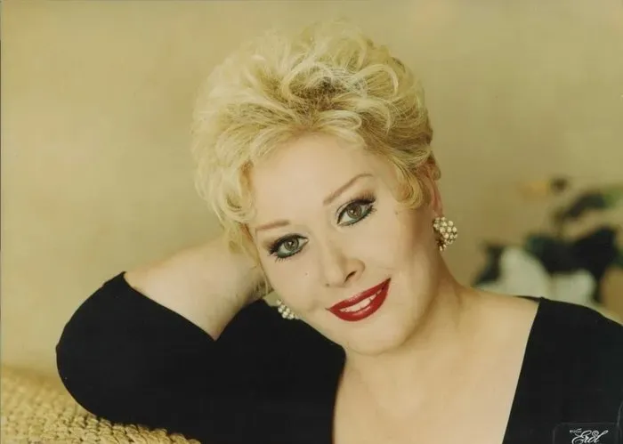 Sanat camiasının acı kaybı! Ünlü şarkıcı Muazzez Abacı hayatını kaybetti