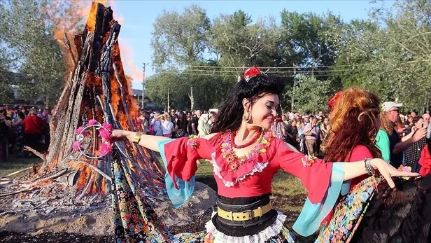 2025-hidirellez-tarihi-hidirellez-gelenegi-mayis-ayinin-kacinda-kutlanir-1745829996353.jpg A Haber Foto Arşiv