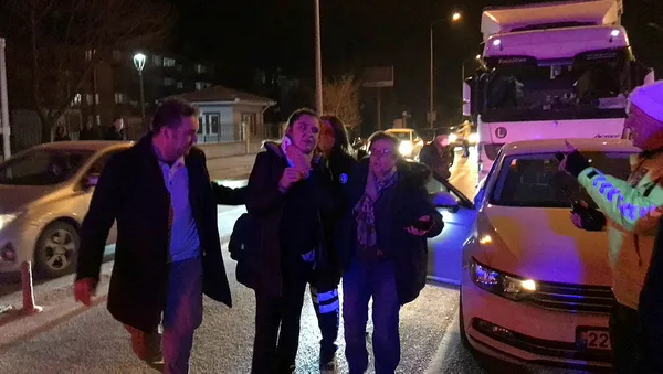 1643487664947.jpg Edirne'de bir garip kaza! TIR sürücüsü alkollü otomobil şoförünün ise koronavirüs testi pozitif - 1