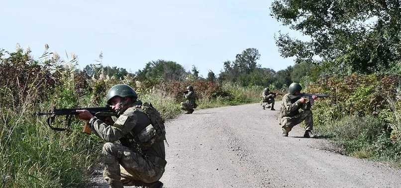 MSB duyurdu! Hudut Kartalları hainlere geçit vermiyor: 3 kişi yakalandı
