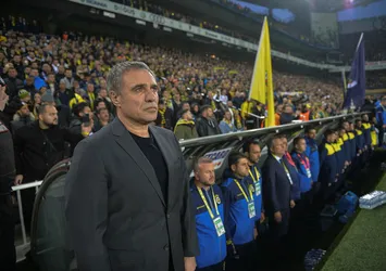 Fenerbahçe'de Ersun Yanal'la yollar ayrıldı