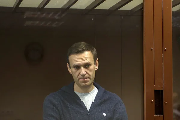 Açlık grevindeki Rus muhalif Navalny hastaneye kaldırıldı