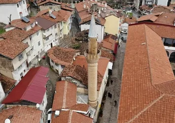 Türkiye'de 3 tane bulunuyor! Birisi o ilimizde | Rivayete göre temelindeki toprak...