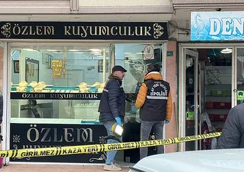Sanal bahis borcu için kuyumcuyu soymaya kalkıştılar