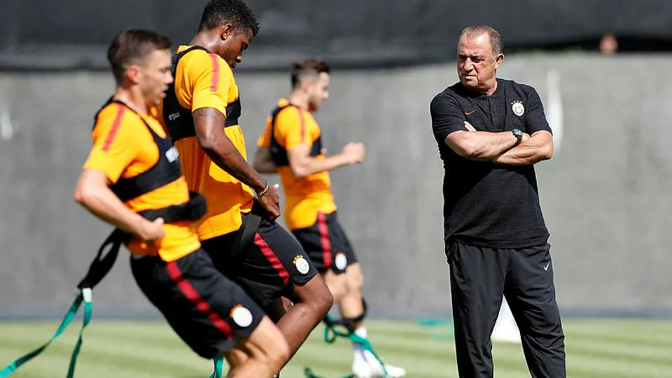 Fatih Terim 4 ismin üstünü çizdi