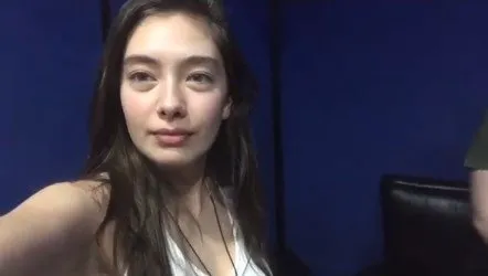 Hazar Erguclu Makyajsiz Halini Paylasti Takipcileri Sok Oldu